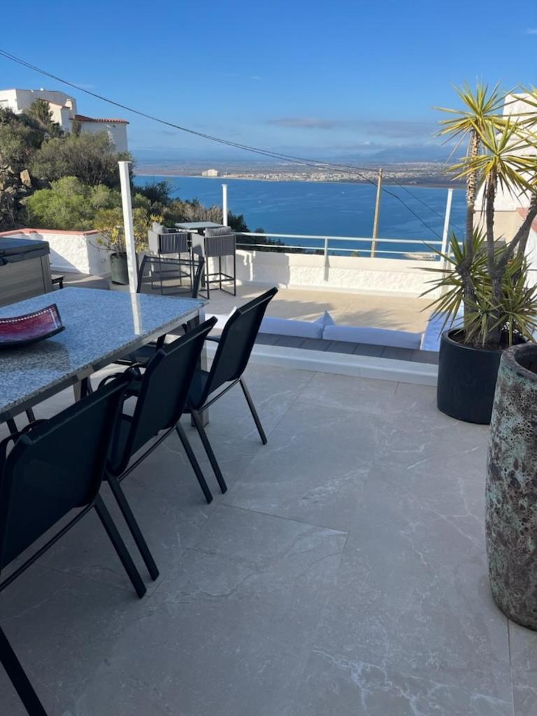 Appartement Duplex Rosas Avec Terrasse Magnifique Jacuzzi Vue Mer Εξωτερικό φωτογραφία