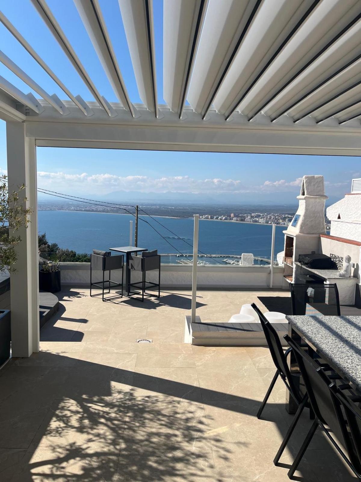 Appartement Duplex Rosas Avec Terrasse Magnifique Jacuzzi Vue Mer Εξωτερικό φωτογραφία